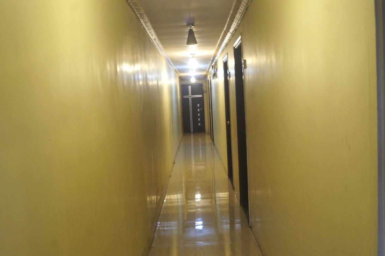 Hotel Zam Zam Palace Мумбай Екстериор снимка